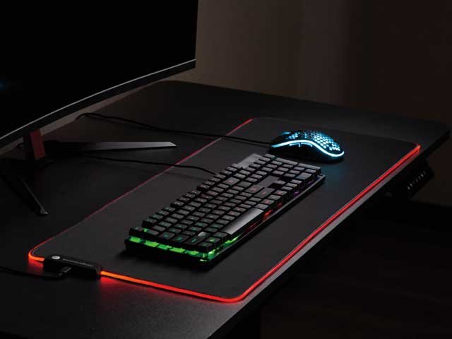 Alfombrilla gamer con luces RGB